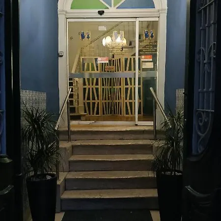 Glam Guest house *